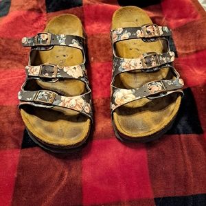 Papillon by Birkenstock floral sandals  size 7